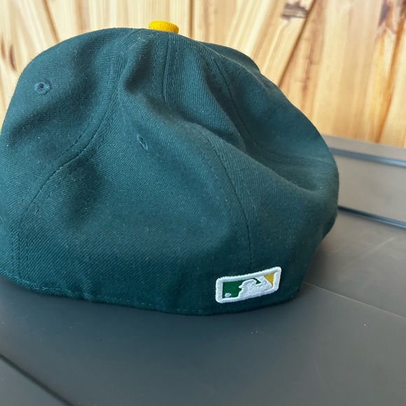 Oakland Athletics Hat - Picture 2 of 3